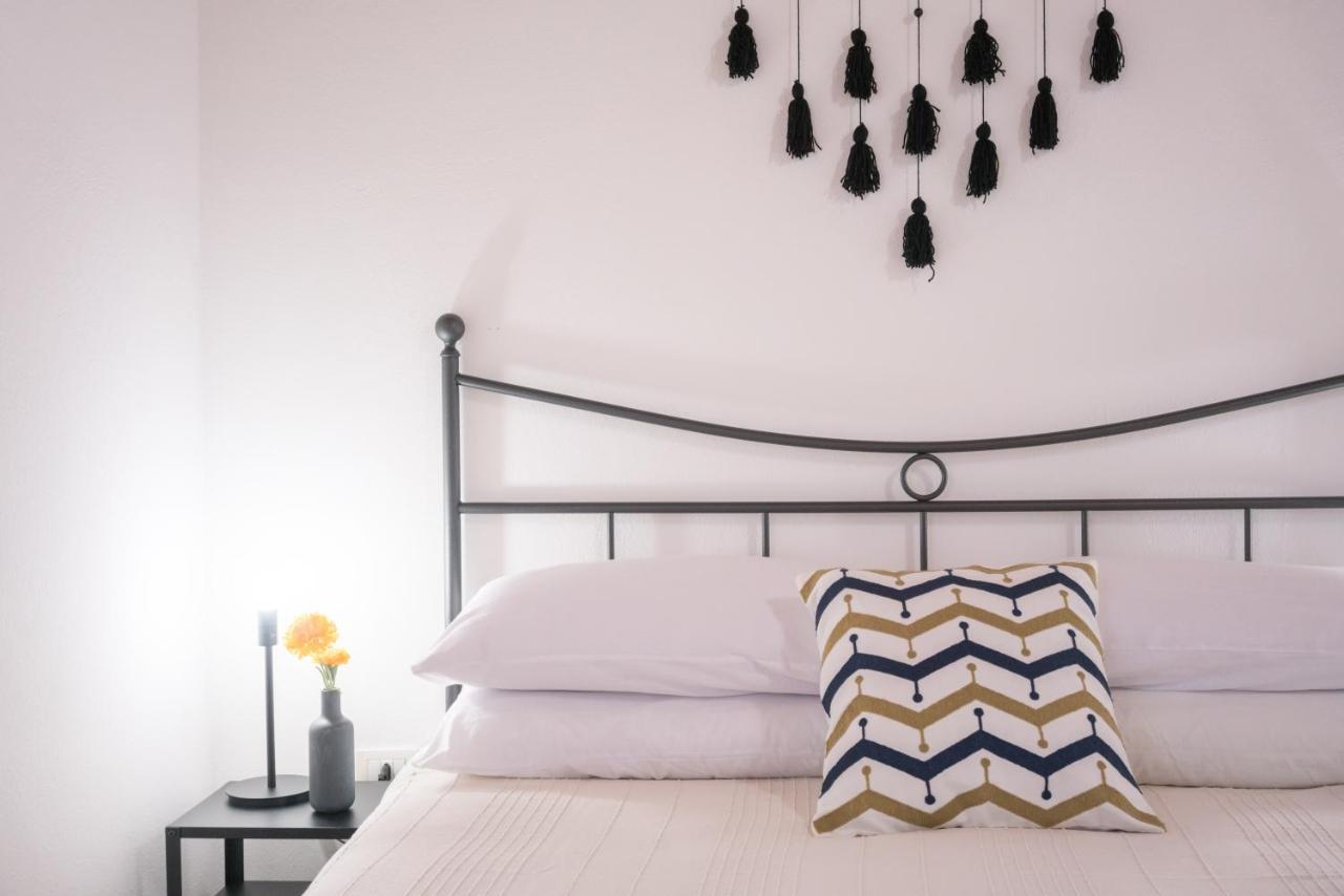 Yenne Rooms Wifi-Ac Кальяри Экстерьер фото