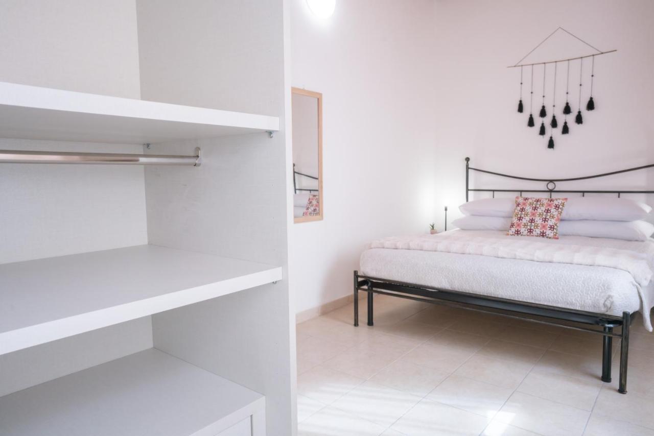 Yenne Rooms Wifi-Ac Кальяри Экстерьер фото