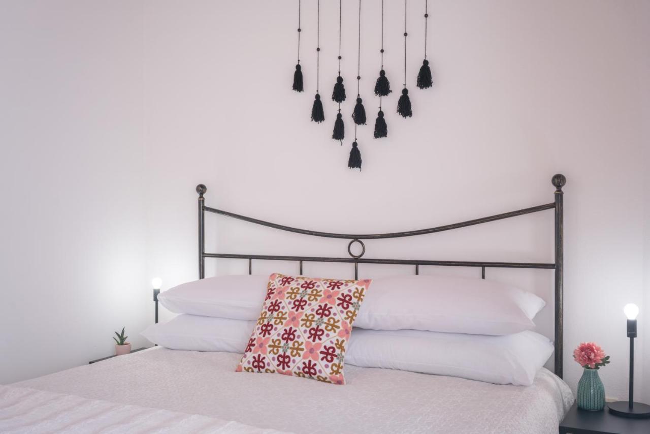 Yenne Rooms Wifi-Ac Кальяри Экстерьер фото