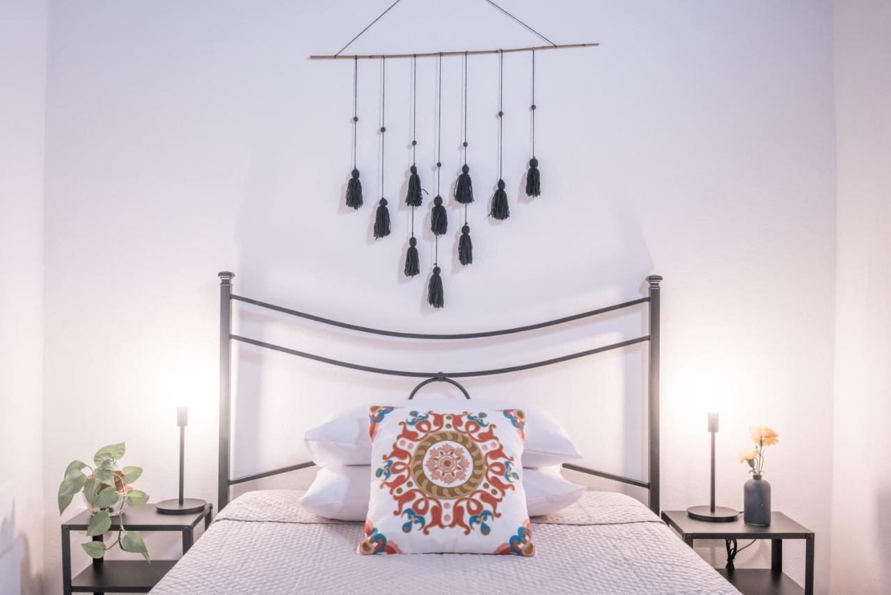 Yenne Rooms Wifi-Ac Кальяри Экстерьер фото